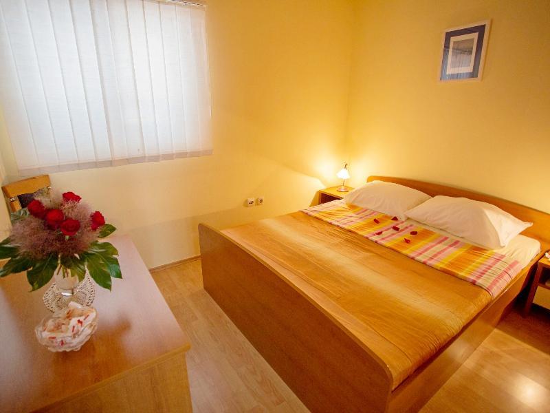 Apartments Damjanka Оребич Екстер'єр фото